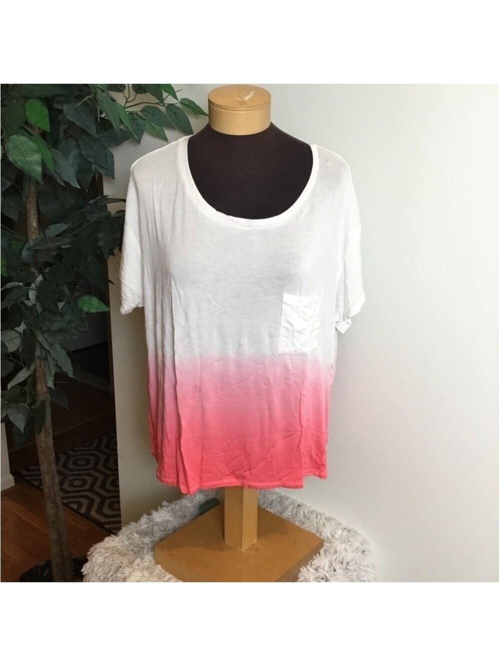 Grayson Threads semi crew neck short sleeve tee Woman’s size XLarge